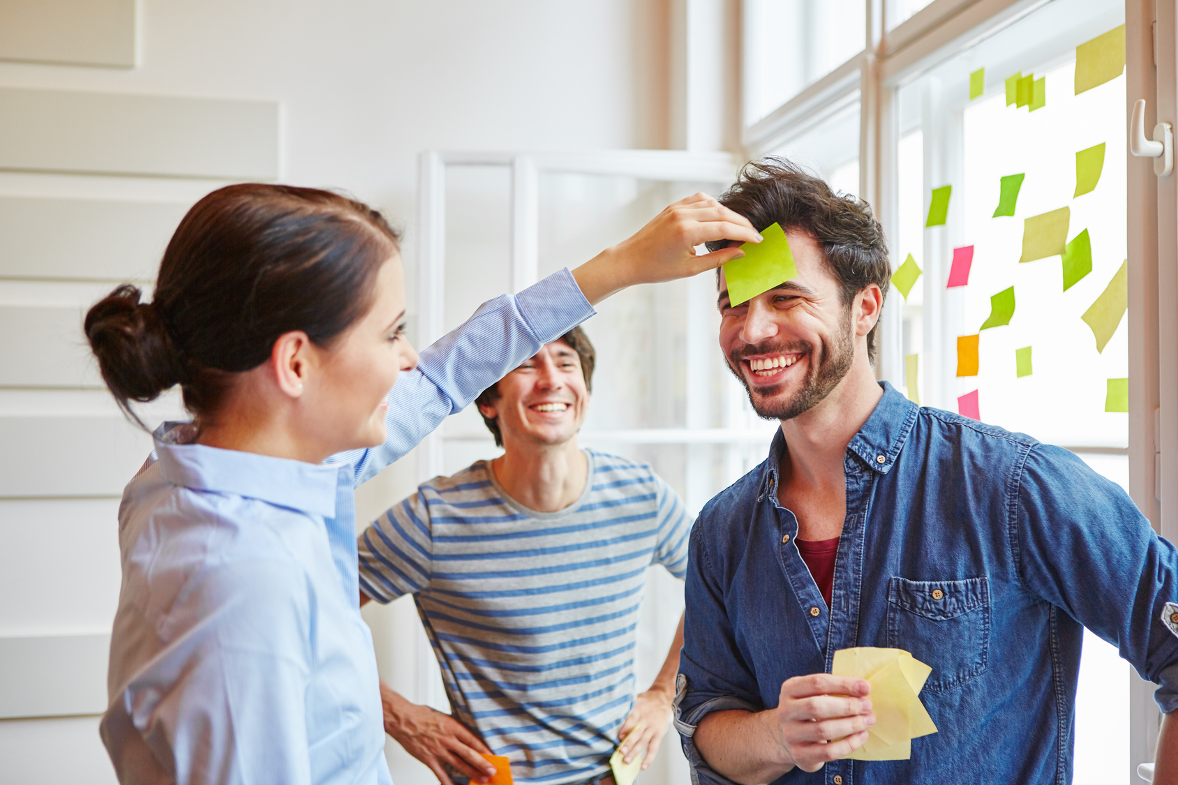 Ratespiel mit Haftnotizen fr Teambuilding